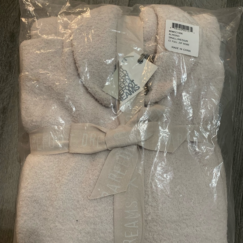 Barefoot dreams cozy chic robe